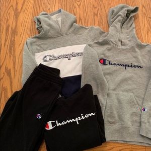 Lot of Champion sweatshirts/sweatpants *Boys M